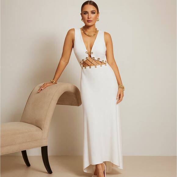 ST. JOHN Santana Knit Cutout Gold Chain Grommet Maxi Dress White Sz 2 {3P22} - Picture 1 of 9